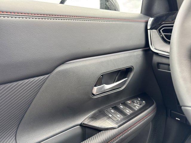 Photo of 2025 Super Black Nissan Kicks