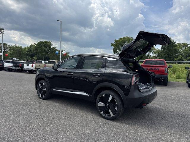 Photo of 2025 Super Black Nissan Kicks