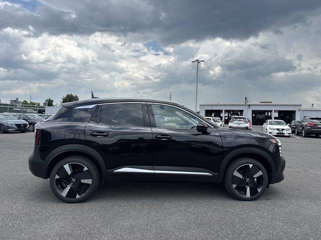 Photo of 2025 Super Black Nissan Kicks