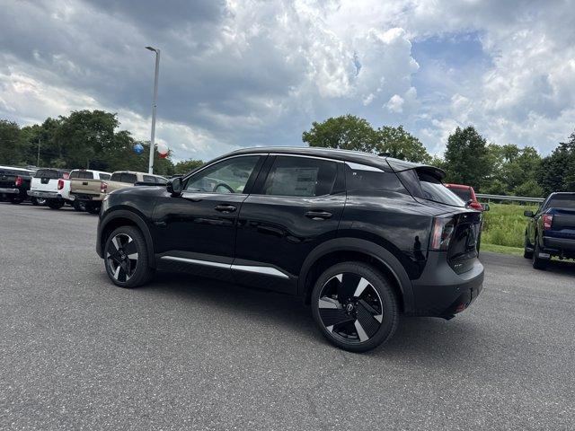 Photo of 2025 Super Black Nissan Kicks
