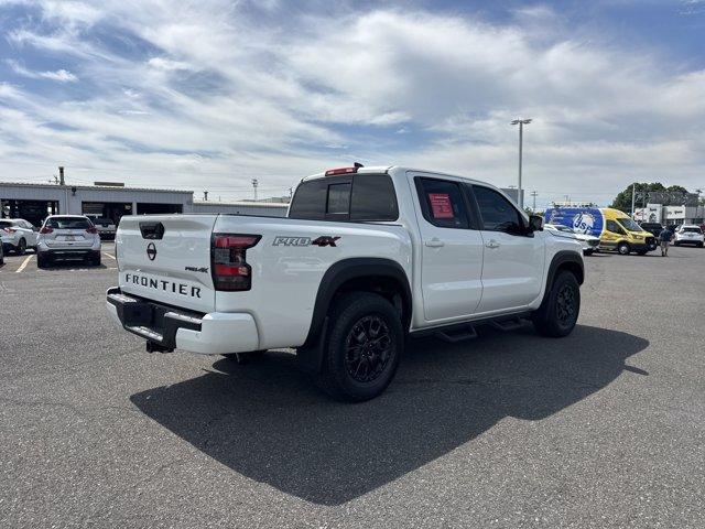 Photo of 2022 Glacier White Nissan Frontier