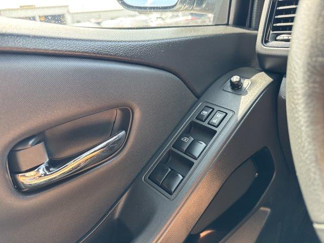 Photo of 2022 Glacier White Nissan Frontier