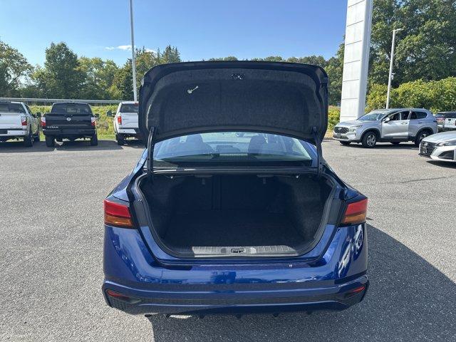 Photo of 2022 Deep Blue Pearl Nissan Altima