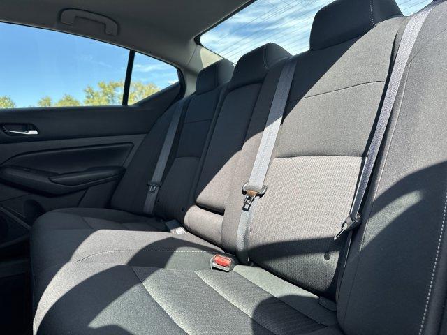 Photo of 2022 Deep Blue Pearl Nissan Altima