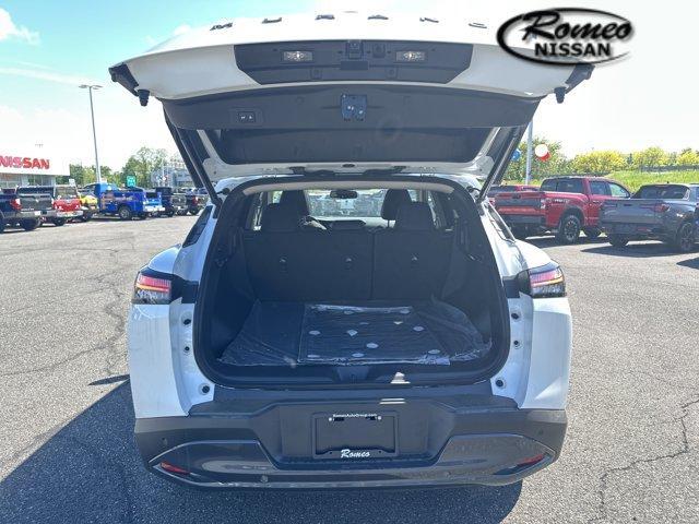 Photo of 2025 Everest White P Nissan Murano