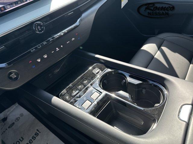 Photo of 2025 Everest White P Nissan Murano