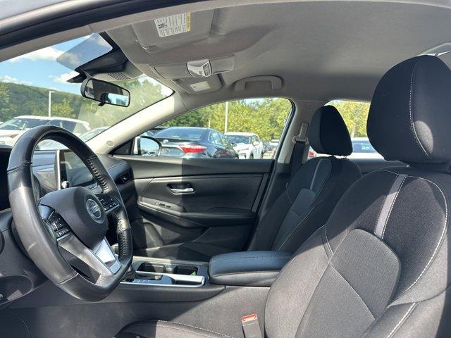 Photo of 2023 Cloud White Nissan Sentra