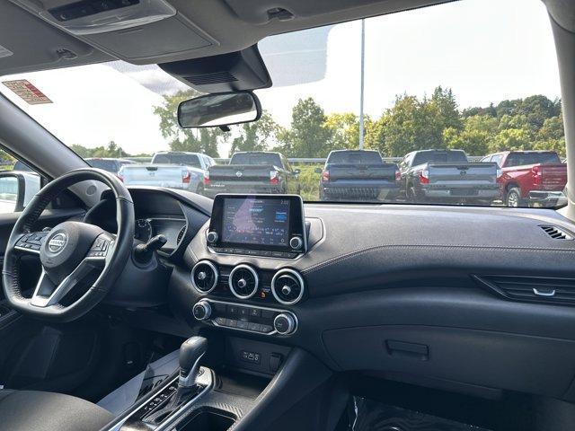 Photo of 2023 Cloud White Nissan Sentra