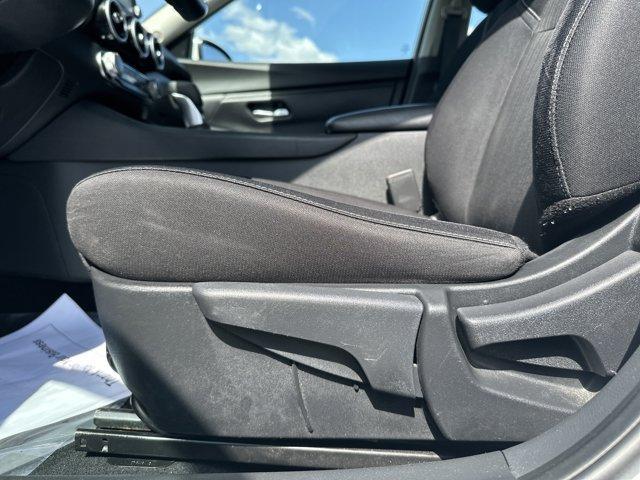 Photo of 2023 Cloud White Nissan Sentra
