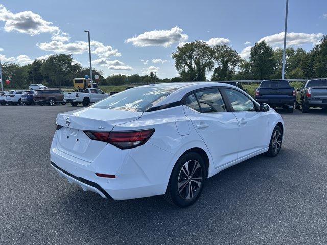 Photo of 2023 Cloud White Nissan Sentra