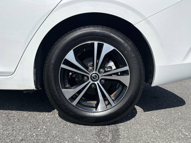 Photo of 2023 Cloud White Nissan Sentra