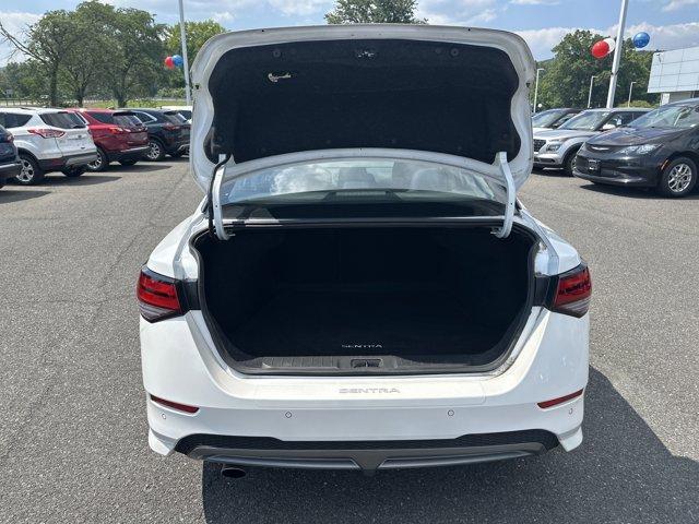 Photo of 2021 White Nissan Sentra