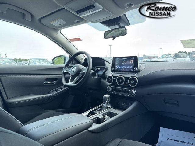 Photo of 2025 Cloud White Nissan Sentra