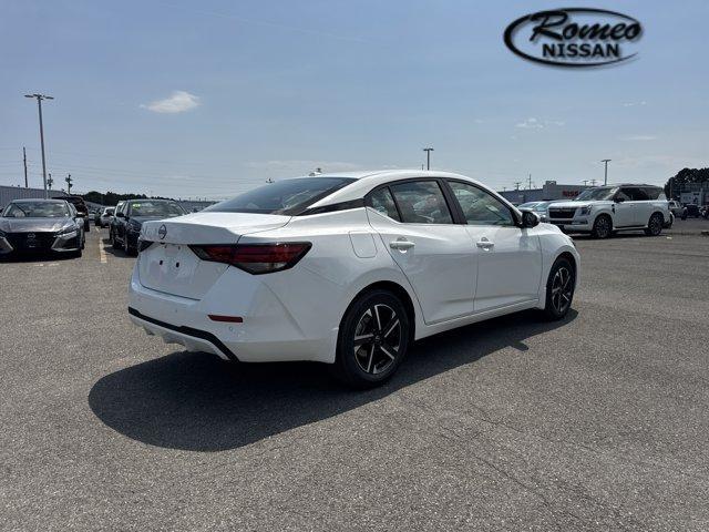 Photo of 2025 Cloud White Nissan Sentra