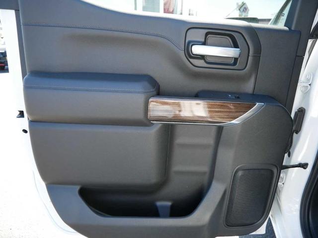 Photo of 2021 White Chevrolet Silverado 1500