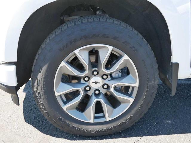 Photo of 2021 White Chevrolet Silverado 1500