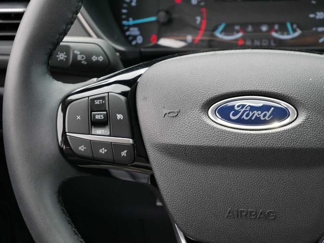 Photo of 2022 Gray Ford Escape