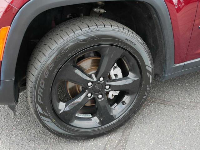 Photo of 2023 Red Jeep Grand Cherokee