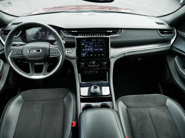 Photo of 2023 Red Jeep Grand Cherokee