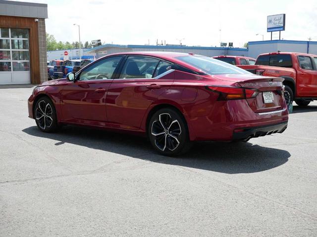 Photo of 2023 Scarlet Ember Nissan Altima