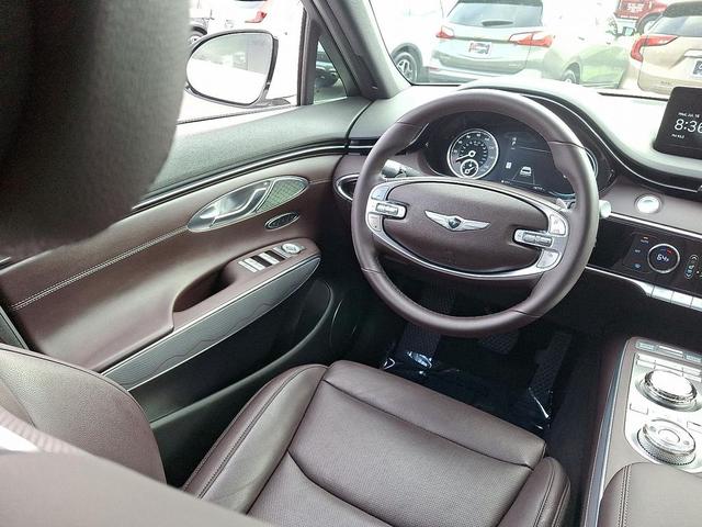 Photo of 2023 Matterhorn White Genesis GV70