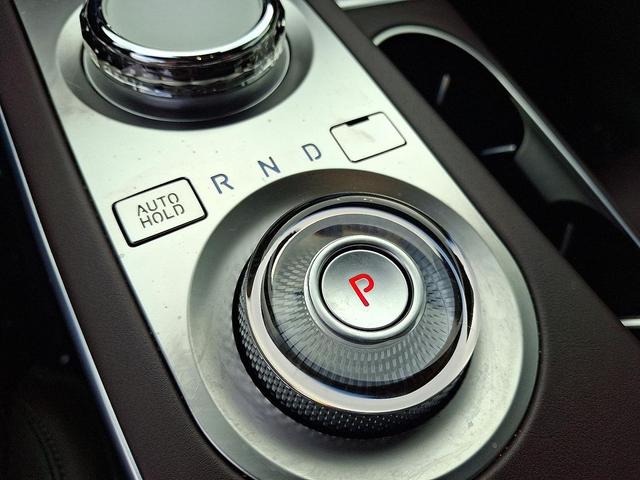 Photo of 2023 Matterhorn White Genesis GV70