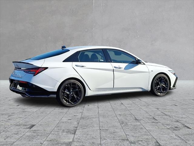 Photo of 2025 Atlas White Hyundai ELANTRA