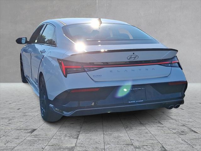 Photo of 2025 Atlas White Hyundai ELANTRA