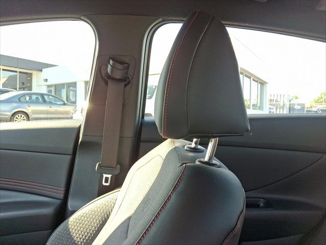 Photo of 2025 Atlas White Hyundai ELANTRA