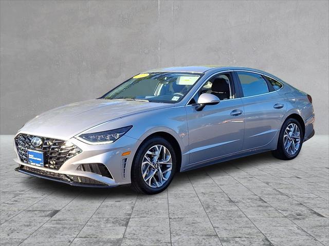 Photo of 2023 Curated Silver Hyundai SONATA