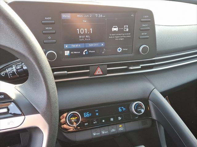 Photo of 2023 Phantom Black Hyundai ELANTRA