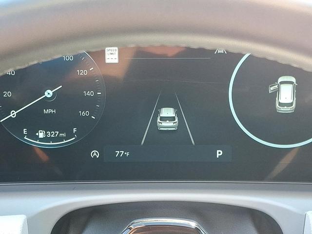 Photo of 2025 White Pearl Hyundai TUCSON