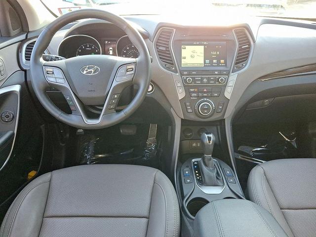 Photo of 2017 Mineral Gray Hyundai Santa Fe Sport