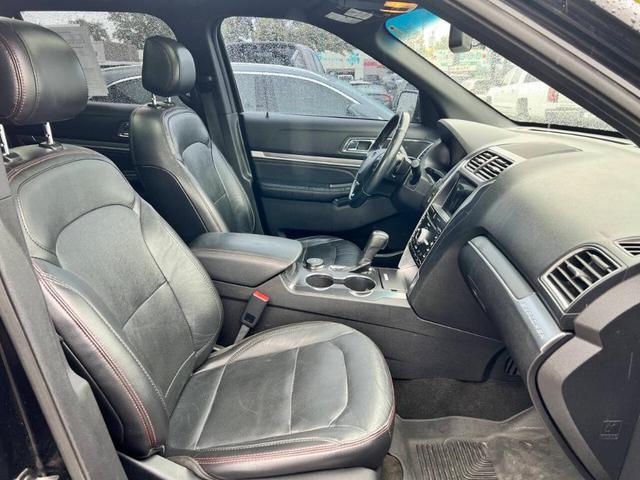 Photo of 2017 Black Ford Explorer