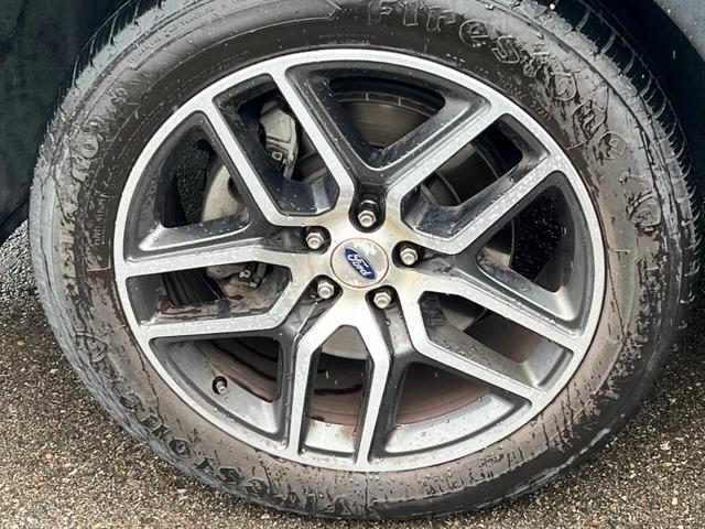 Photo of 2017 Black Ford Explorer