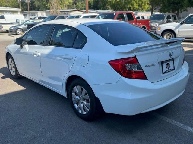Photo of 2012 White Honda Civic