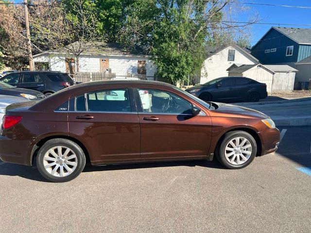 2012 Chrysler 200
