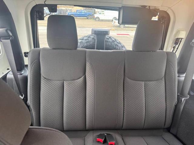 Photo of 2018 Gray Jeep Wrangler JK