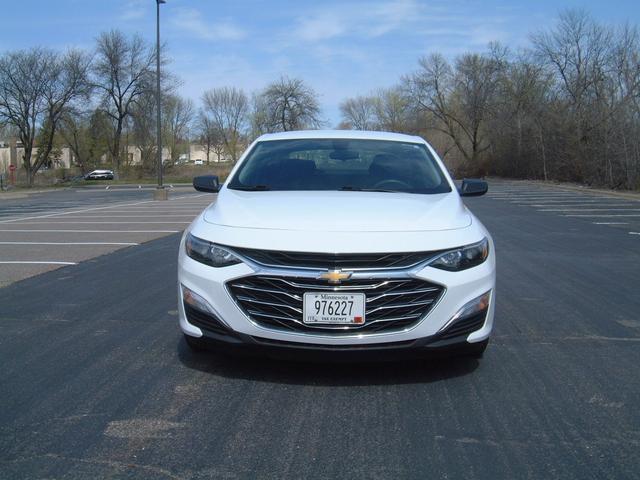 Photo of 2020 SUMMIT WHITE Chevrolet Malibu