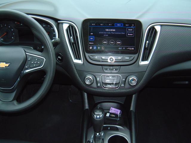 Photo of 2020 SUMMIT WHITE Chevrolet Malibu