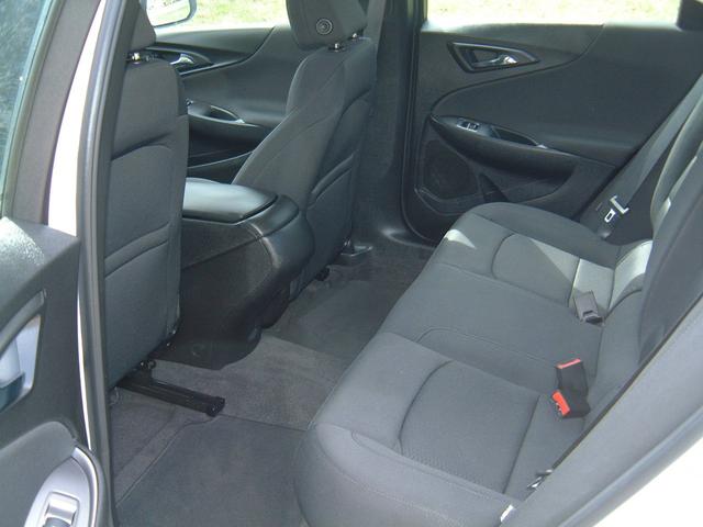 Photo of 2020 SUMMIT WHITE Chevrolet Malibu