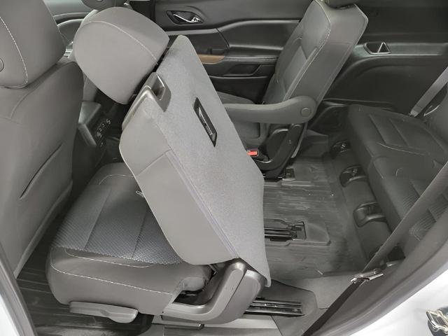 Photo of 2023 Summit White GMC Acadia