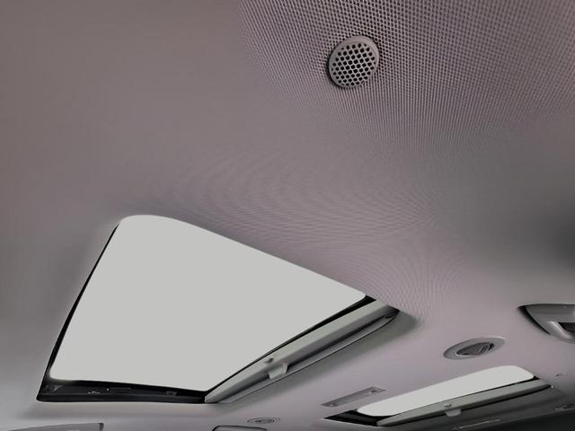 Photo of 2023 Summit White GMC Acadia