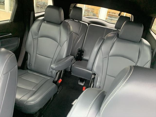 Photo of 2024 Summit White Buick Enclave