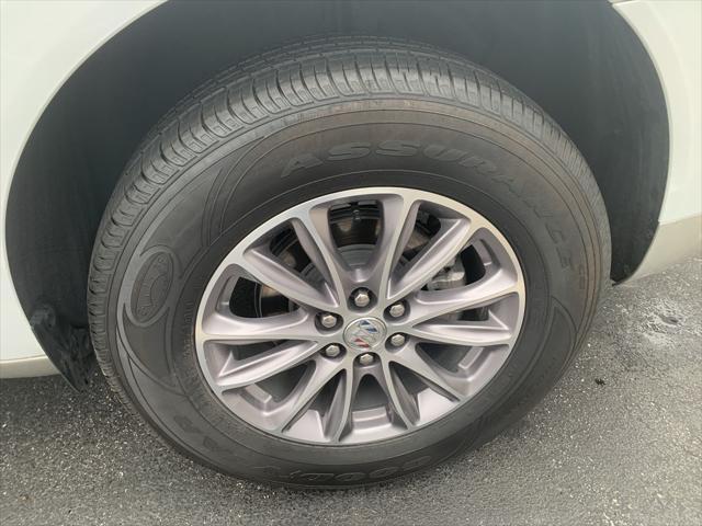 Photo of 2024 Summit White Buick Enclave