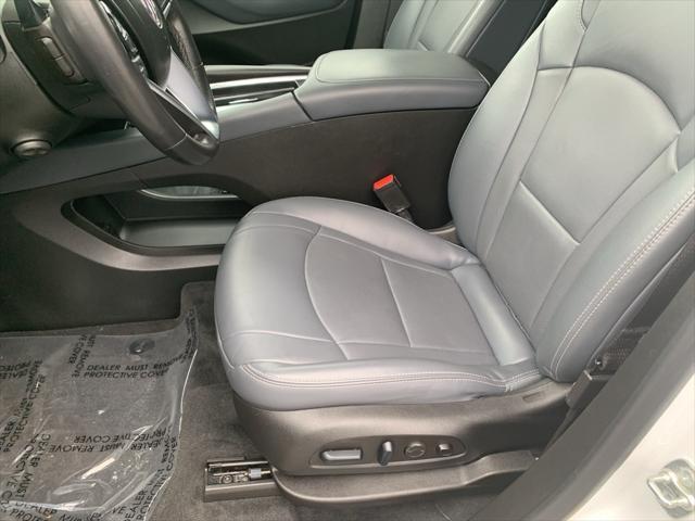 Photo of 2024 Summit White Buick Enclave