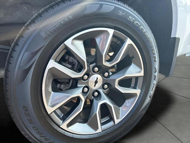 Photo of 2022 Summit White Chevrolet Silverado 1500