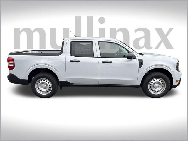 Photo of 2025 Space White Metallic Ford Maverick