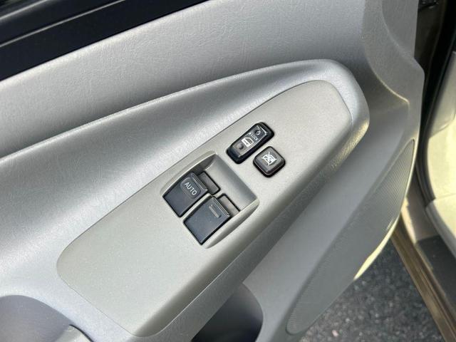 Photo of 2010 Pyrite Mica Toyota Tacoma