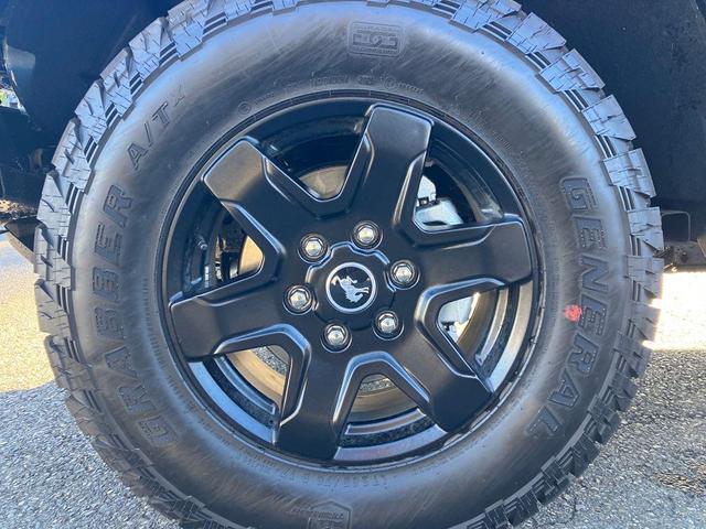 Photo of 2025 Azure Gray Metallic Tri-Coat Ford Bronco